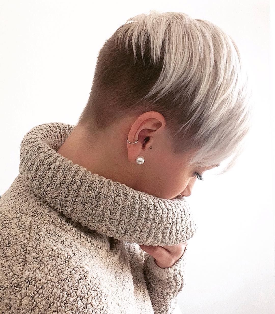 Stylish haircut for women, short hairstyle and colored ideas