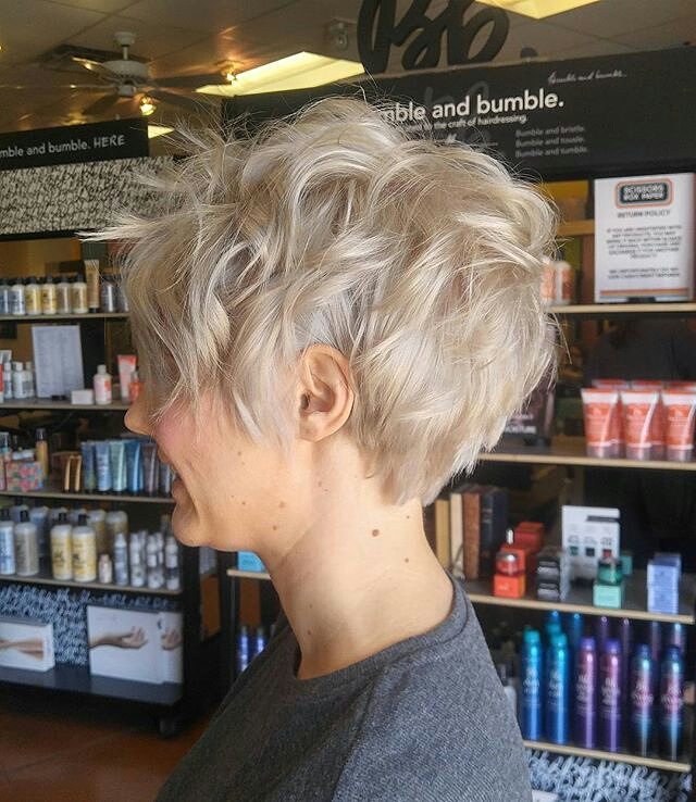 Stylish short hairstyle designs for women more than 40 to 50, the best short haircuts