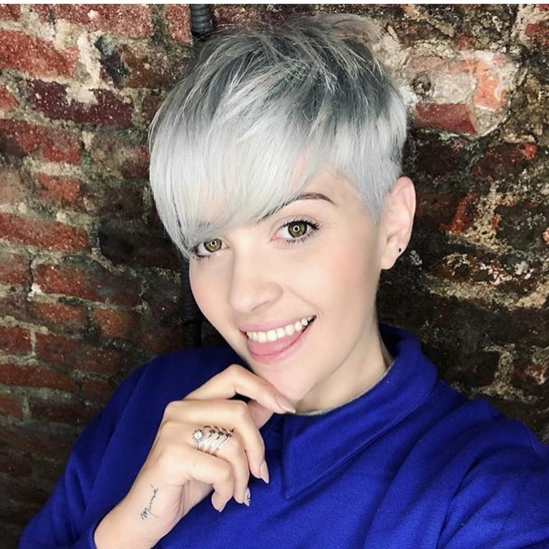 Wonderful short haircuts with explosions, and short female style Wonderful short haircuts with explosions, and short female style