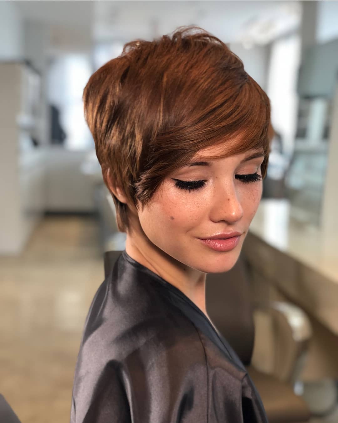Wonderful short haircuts with explosions, and short female style Wonderful short haircuts with explosions, and short female style