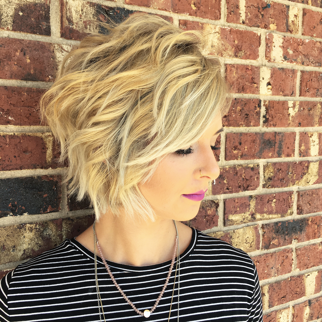 Wonderful short haircuts with explosions, and short female style Wonderful short haircuts with explosions, and short female style