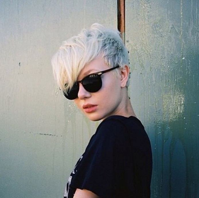 21 Lovely Pixie Cuts with Bangs