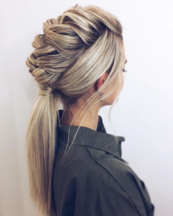 Modern hairstyles for long intermediate hair- hoof hairstyle ideas Modern hairstyles for long intermediate hair- hoof hairstyle ideas