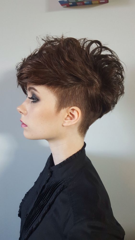 Modern hair cutting, the latest short hairstyles for women Modern hair cutting, the latest short hairstyles for women