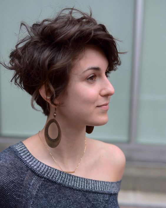 10 Messy Curly Short Hairstyles – Carefree & Casual Trends