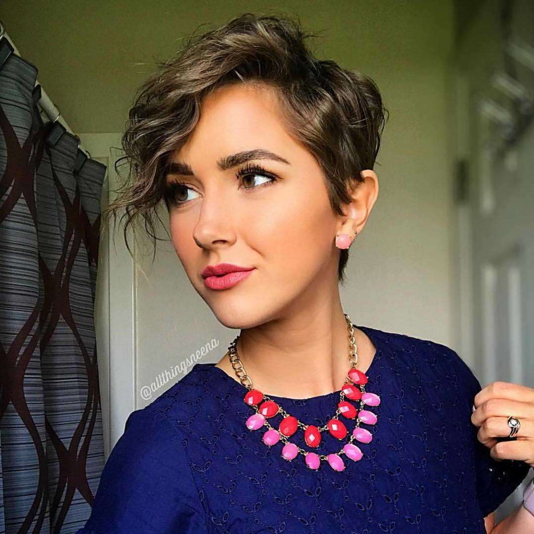 A very short haircut for females, short pixie hairstyles and hairstyles A very short haircut for females, 9sh Pixie hairstyles and hairstyles
