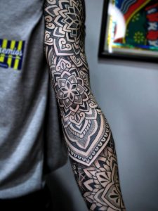 Mandala Tattoos: Sacred Symbols of Balance, Unity, and Spiritual Growth