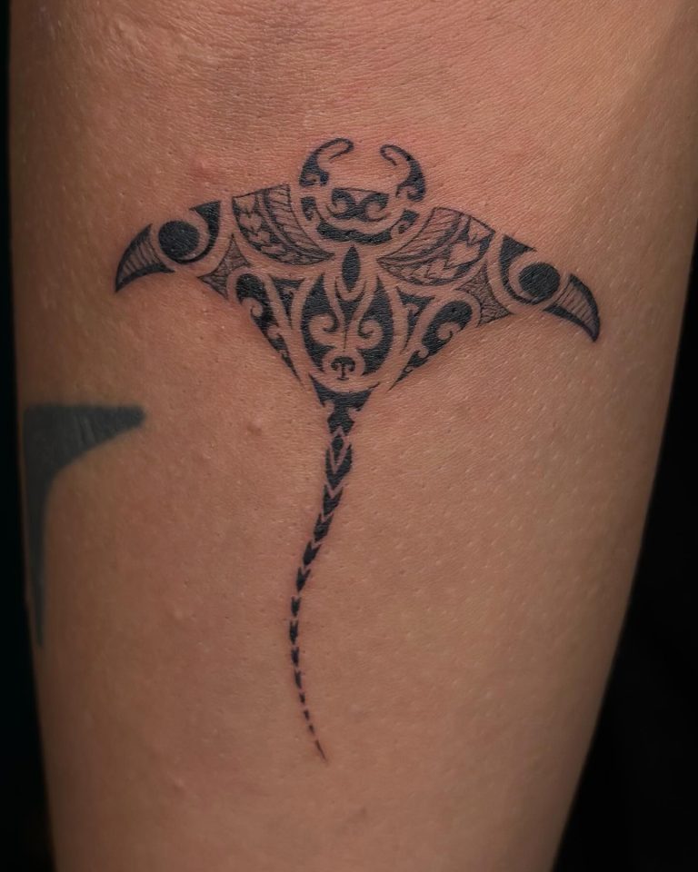 Black & Grey Tattoos vs. Color Tattoos – Which Should You Choose?