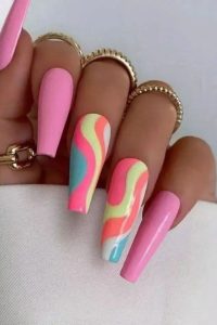 Simple Summer Nail Designs: Embrace the season with your fingertips